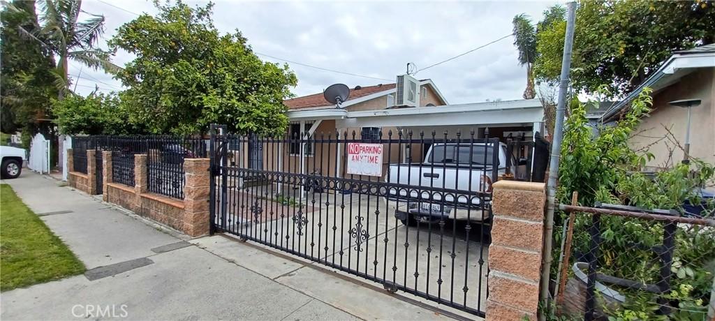 E 63rd St, Los Angeles, CA 90001