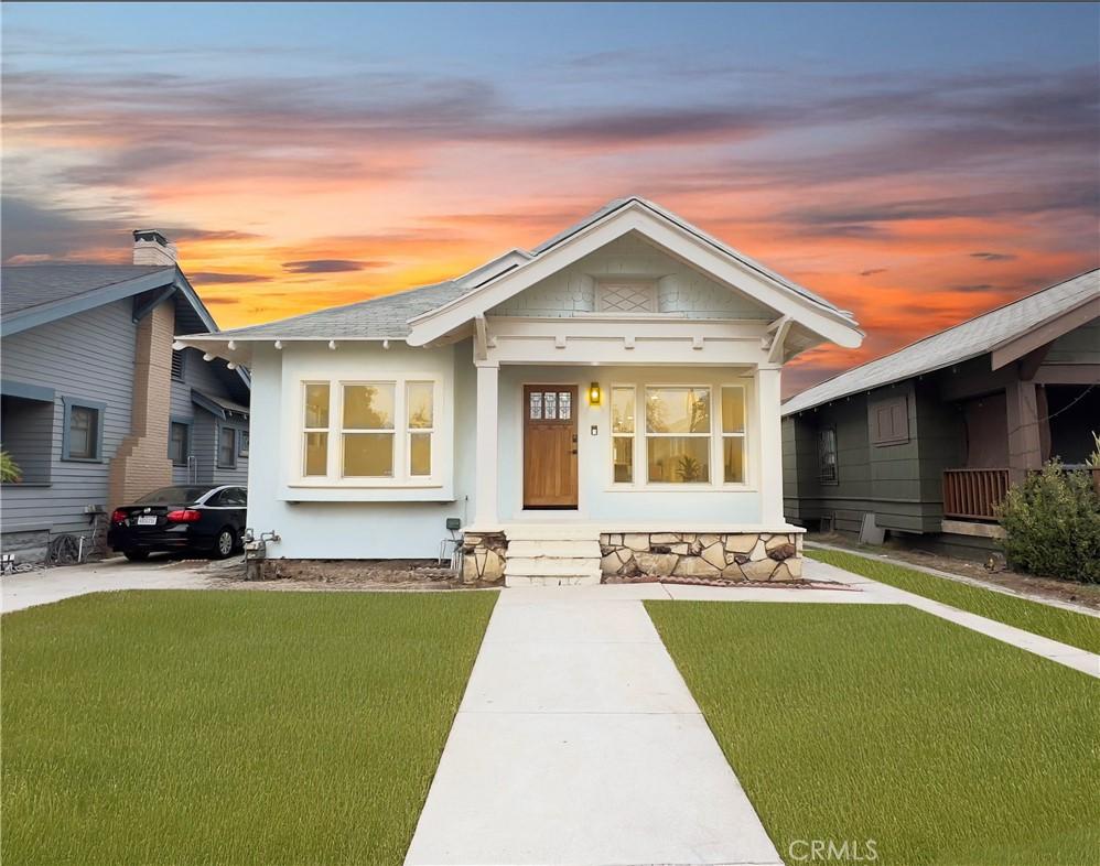 W 30th St, Los Angeles, CA 90018