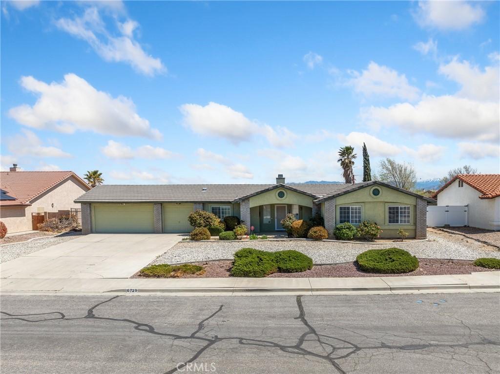 Natoma Ave, Hesperia, CA 92345