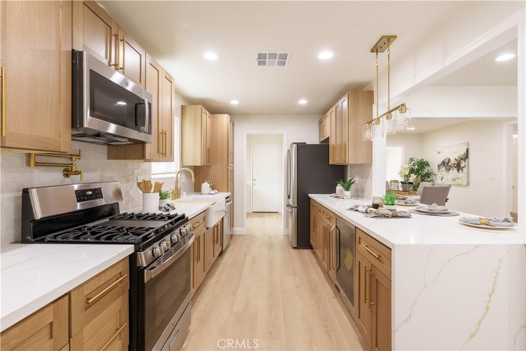 E Timor St, Long Beach, CA 90808