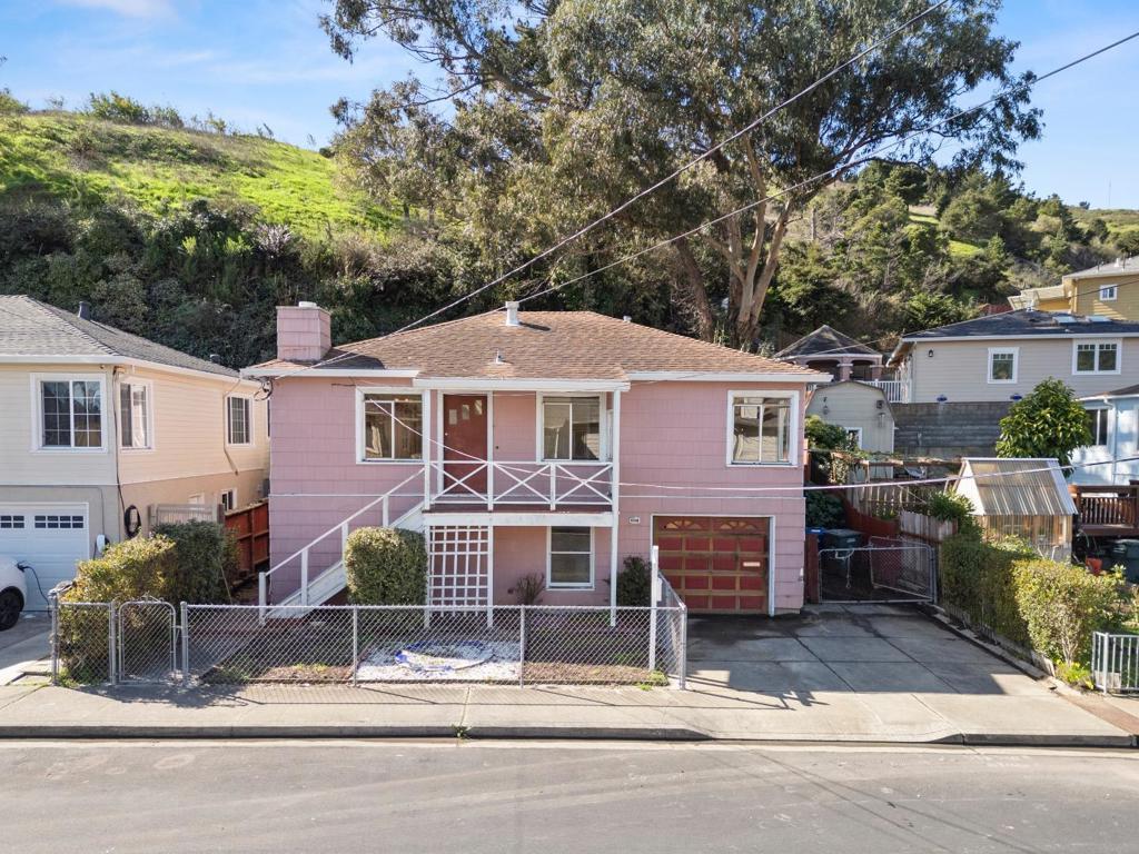 Larch Ave, South San Francisco, CA 94080