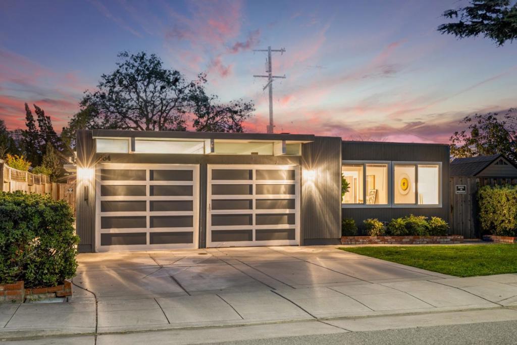 Edna Way, San Mateo, CA 94402