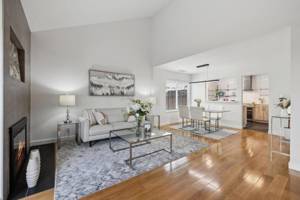 Vespucci Ln, Foster City, CA 94404