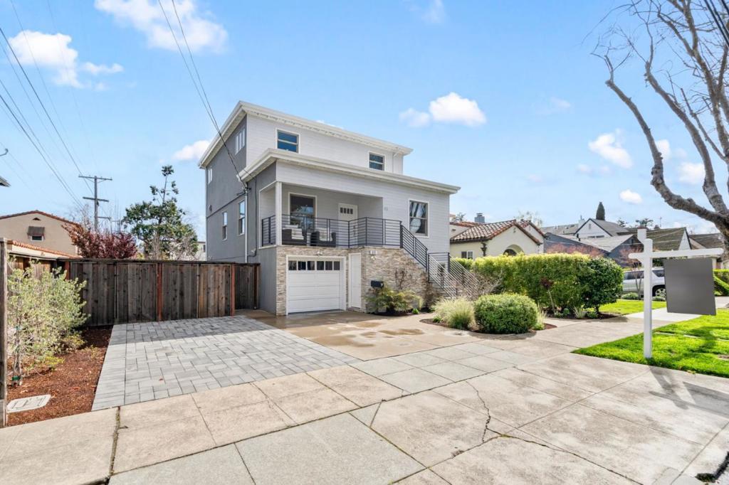 Corbitt Dr, Burlingame, CA 94010