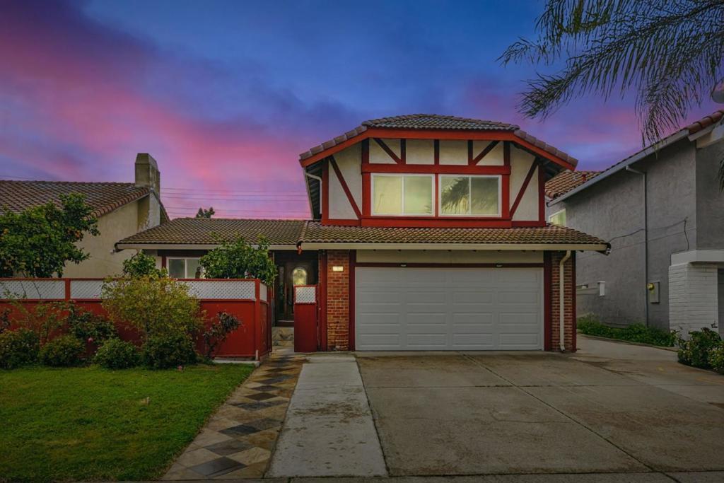 Calaveras Rd, Hayward, CA 94545