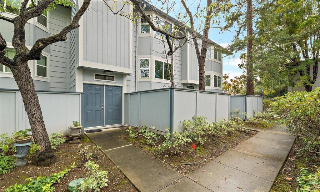 Bay St, Mountain View, CA 94041