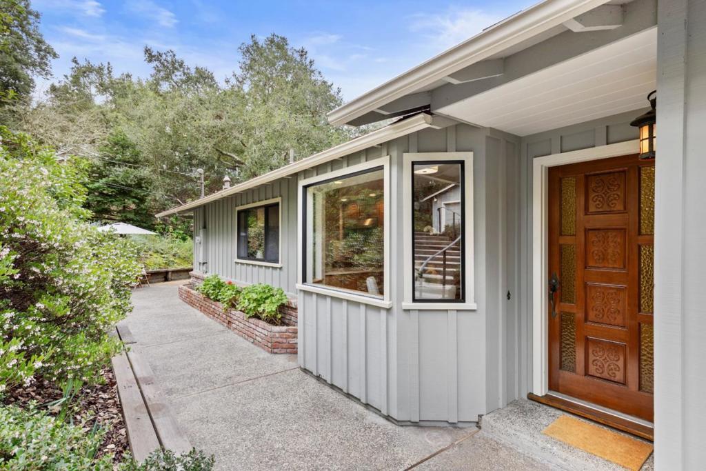 Aspen Way, Los Altos, CA 94024