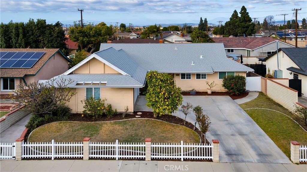 W Greenway Ave, Orange, CA 92865