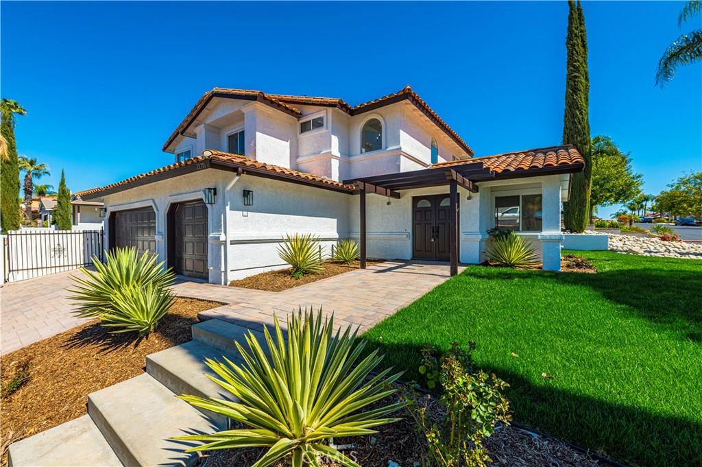 Cove View St, Canyon Lake, CA 92587