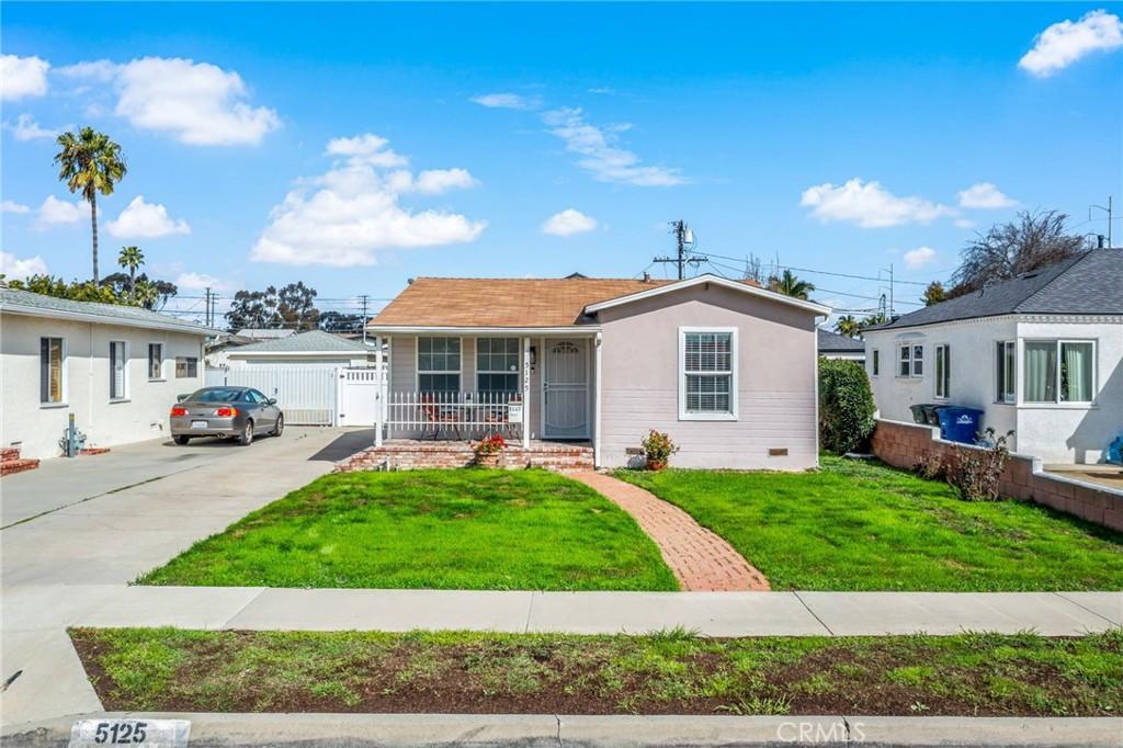 W 132nd St, Hawthorne, CA 90250