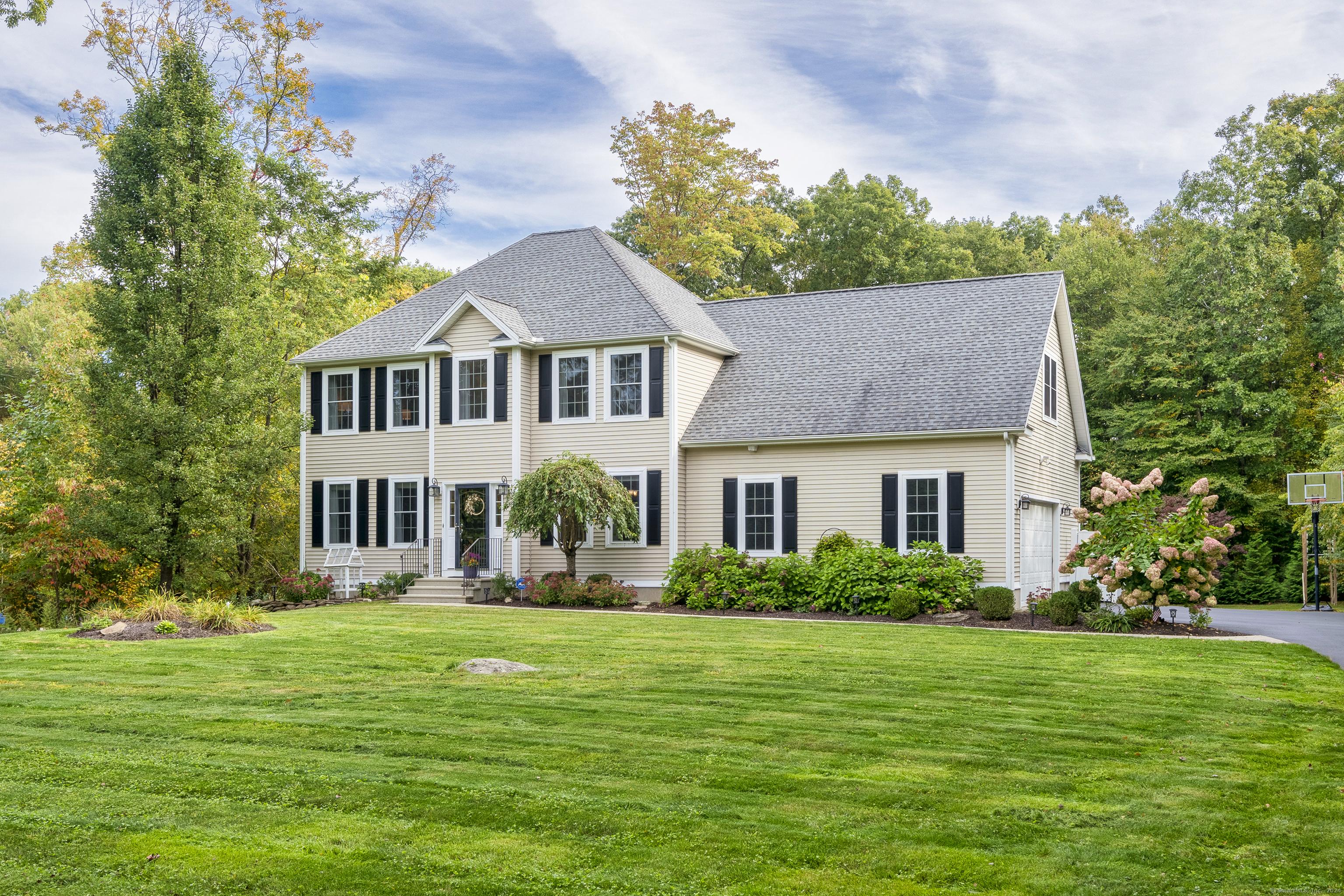Brookstone Dr, Colchester, CT 06415