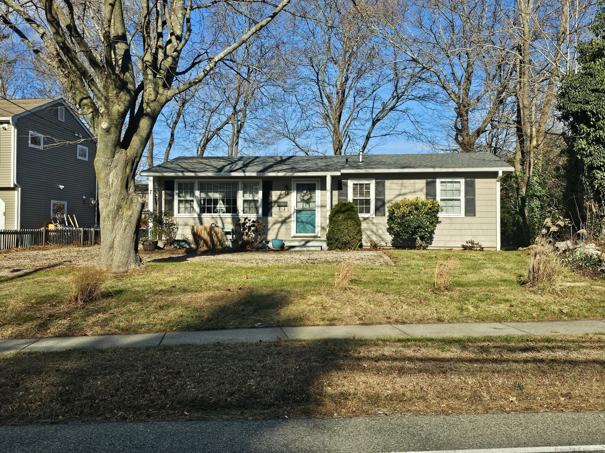 S Broad St, Pawcatuck, CT 06379