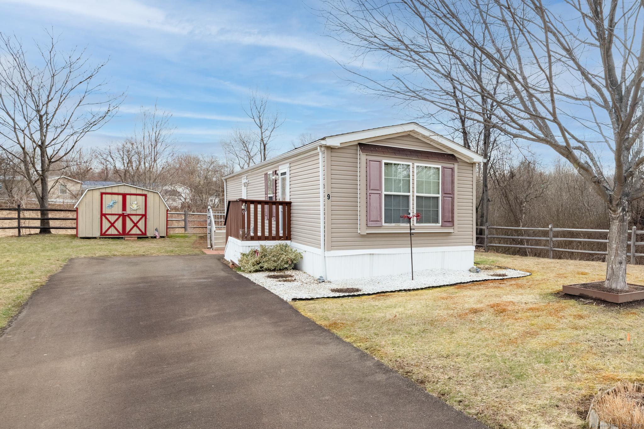 Turtle Ln, Milford, CT 06460