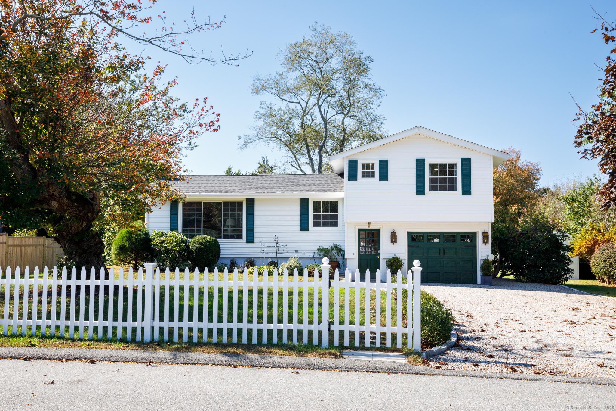 Benjamin Rd, Mystic, CT 06355