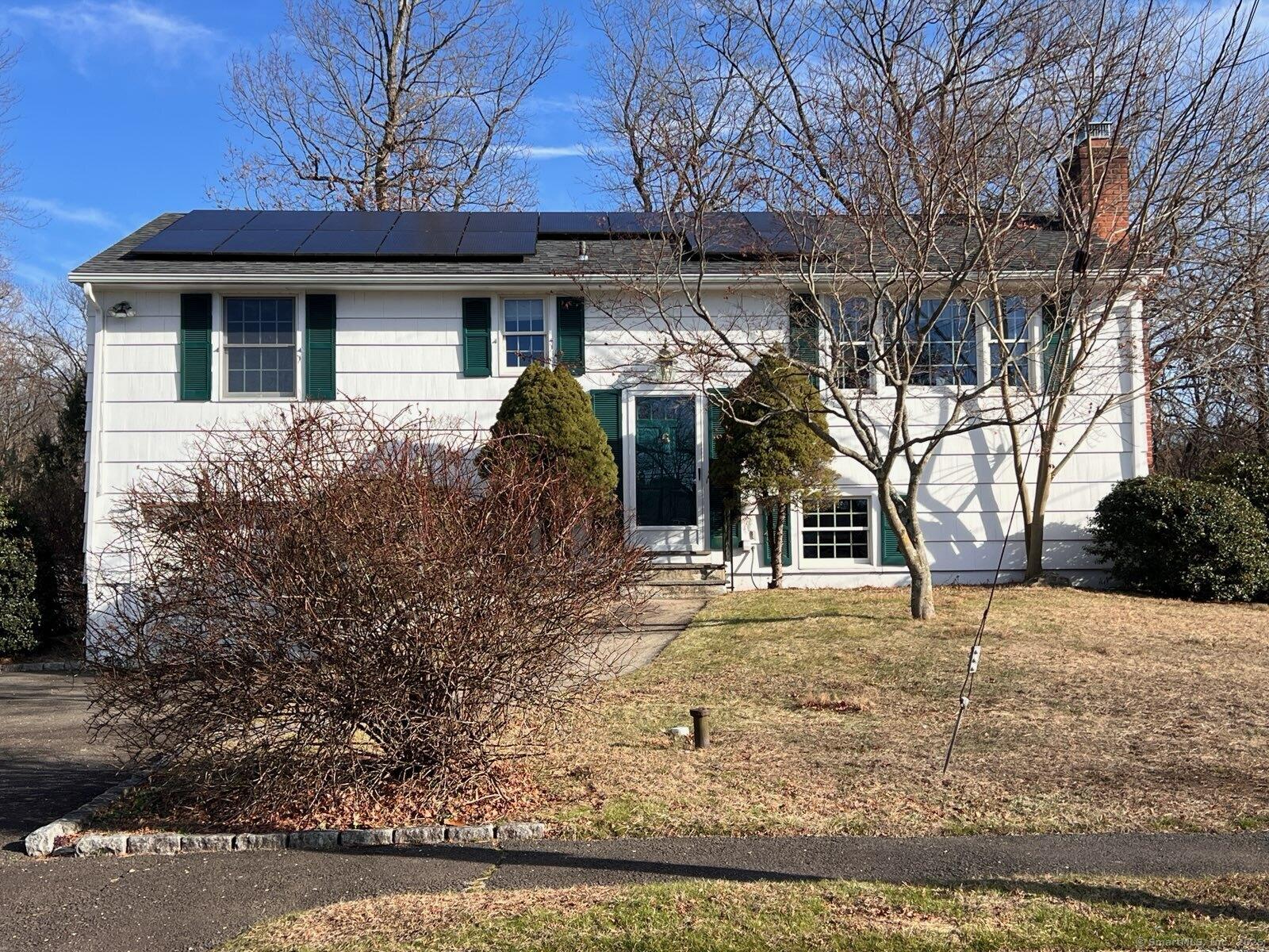 Valley View Rd, Norwalk, CT 06851
