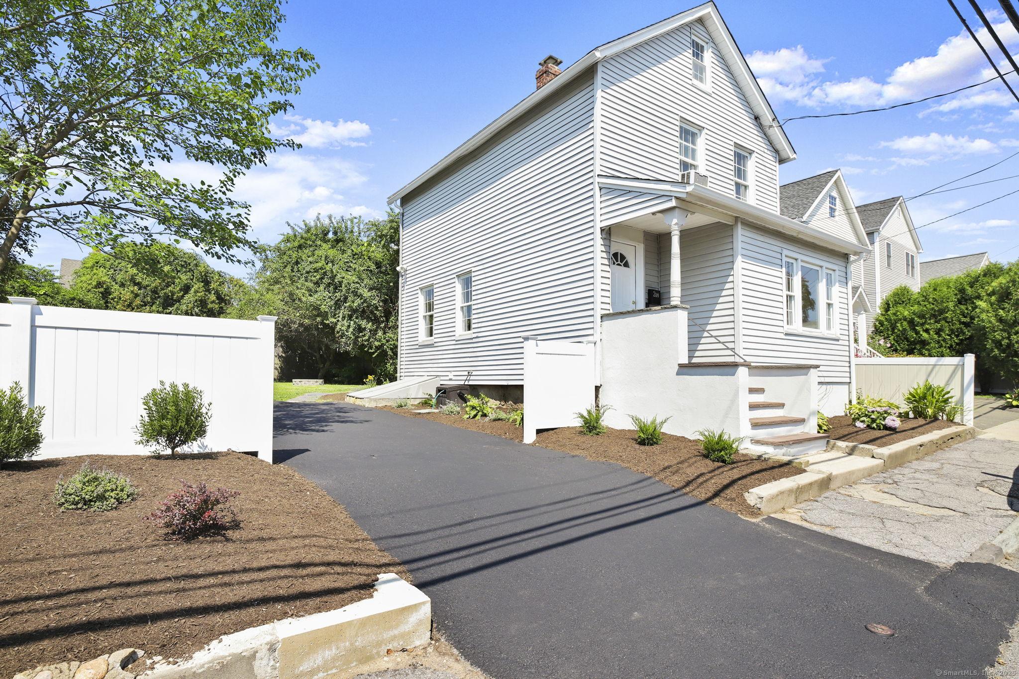 Wardwell St, Stamford, CT 06902