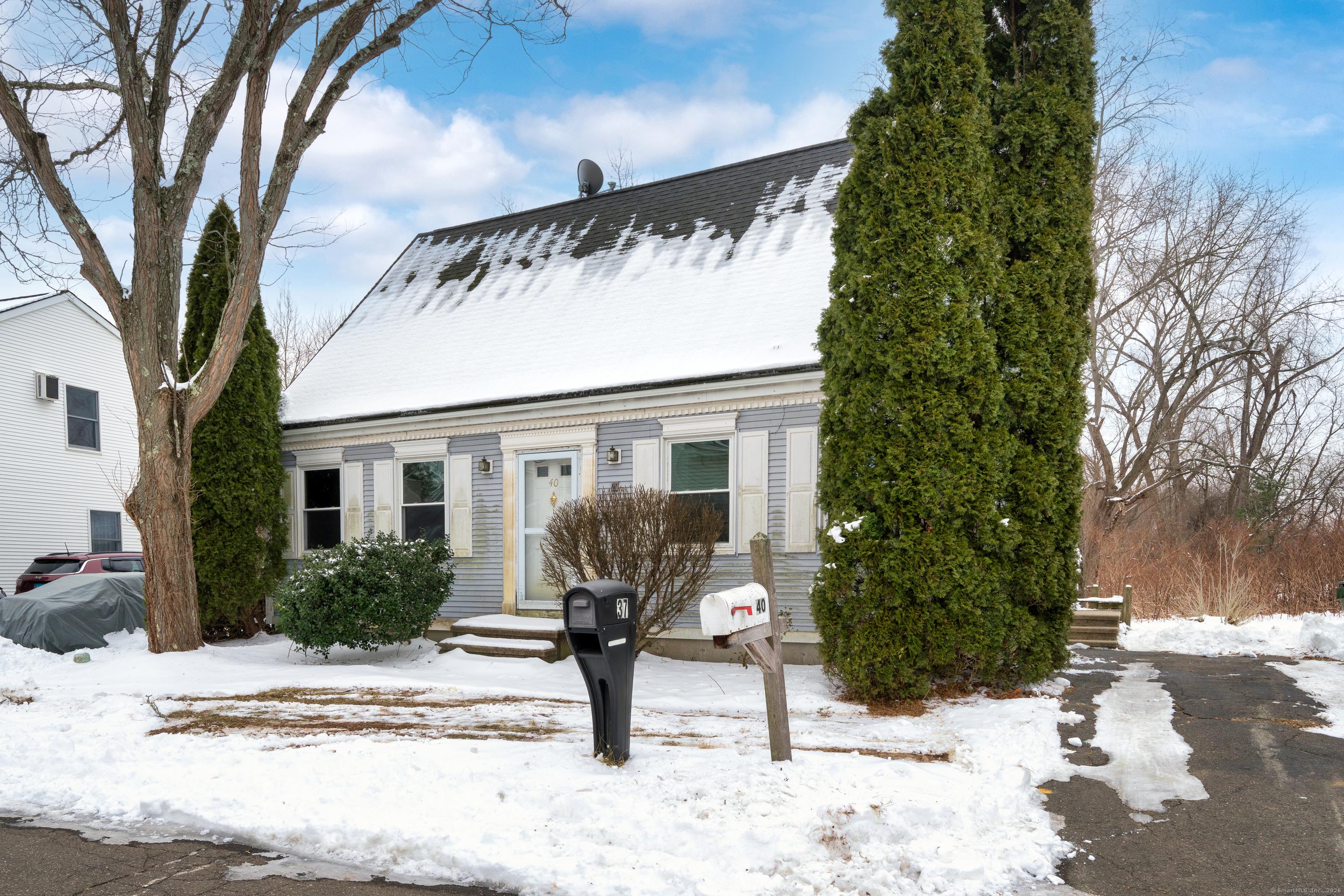 Kingsbury Ln, Glastonbury, CT 06033