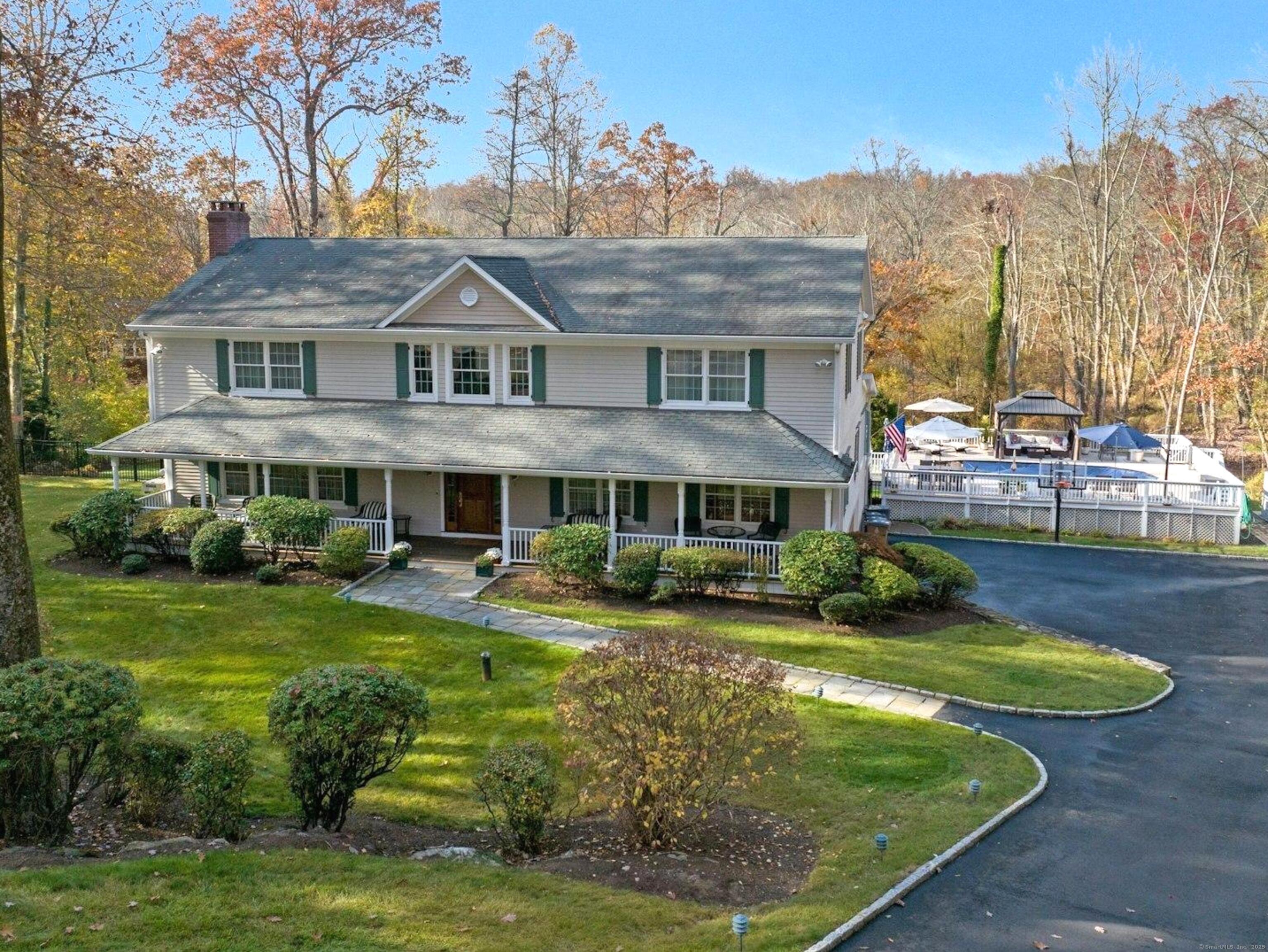 Arnold Dr, Stamford, CT 06905