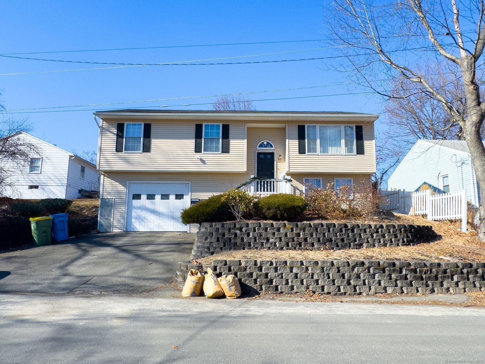 Essex Ave, Waterbury, CT 06704