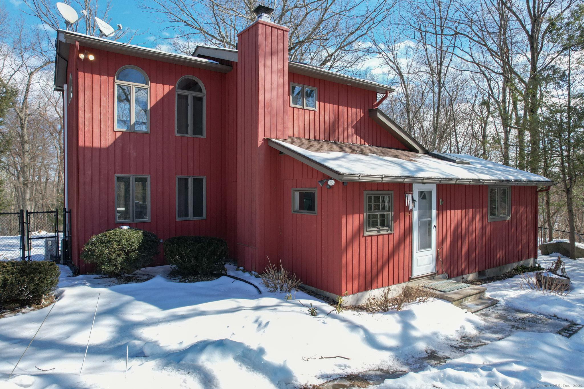 Candlewood Lake Rd, Brookfield, CT 06804