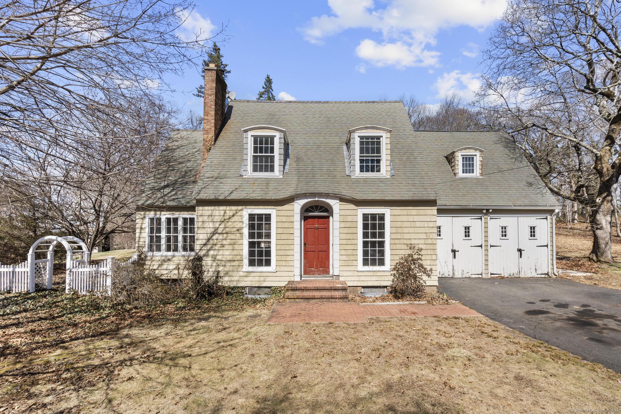 Middletown Ave, Northford, CT 06472