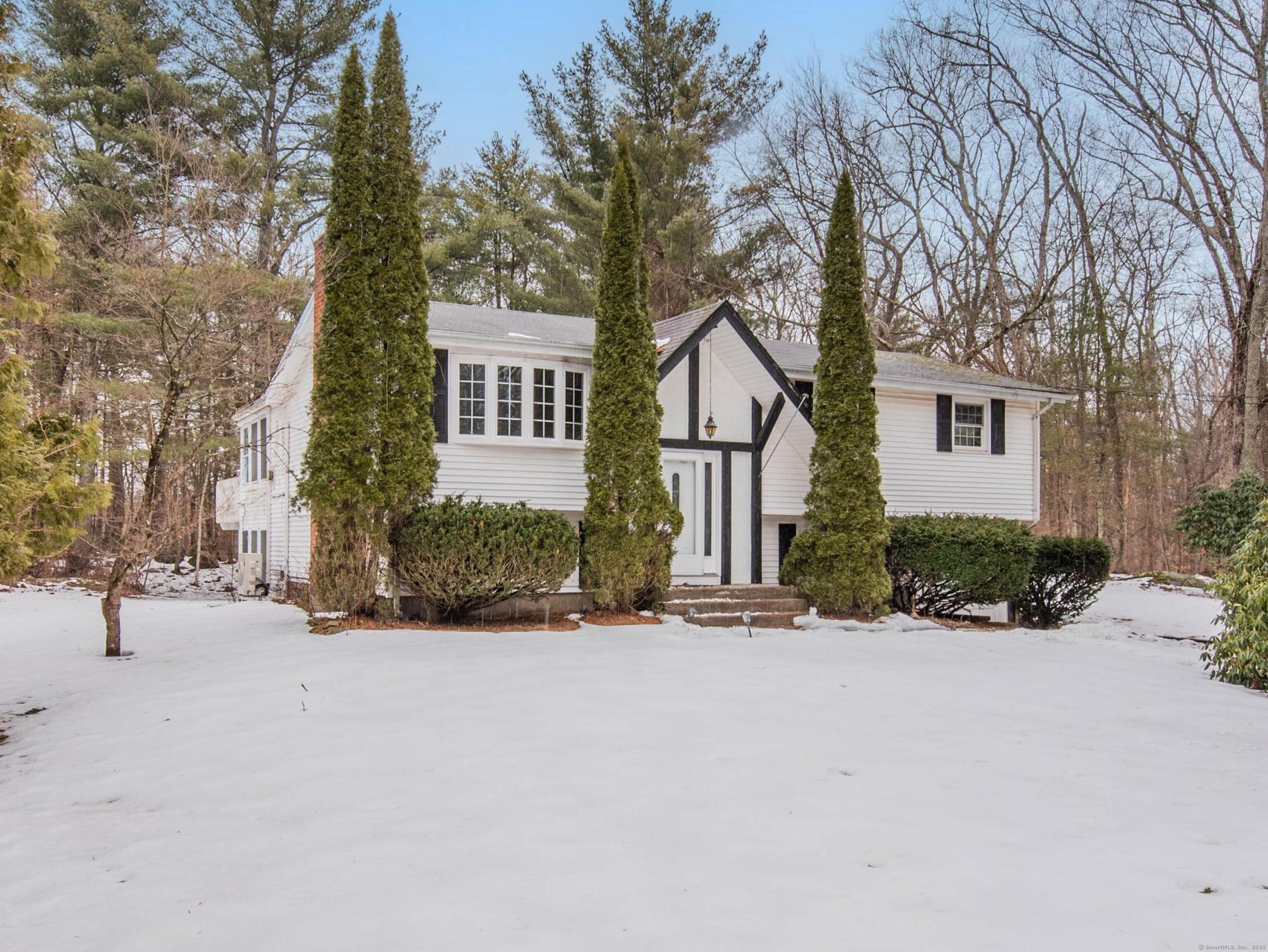 Lucerne Dr, Willington, CT 06279