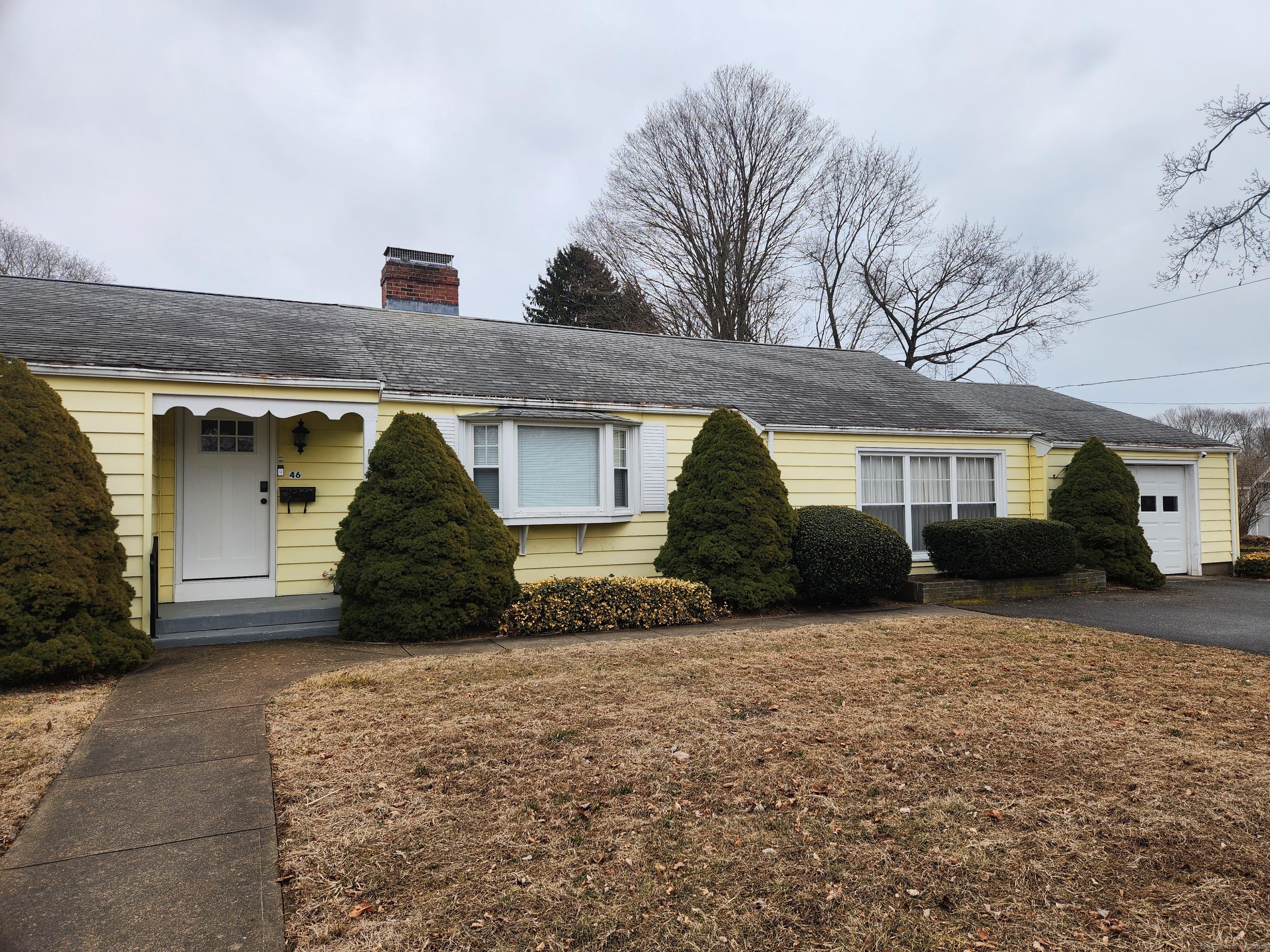 Lynde St, Old Saybrook, CT 06475