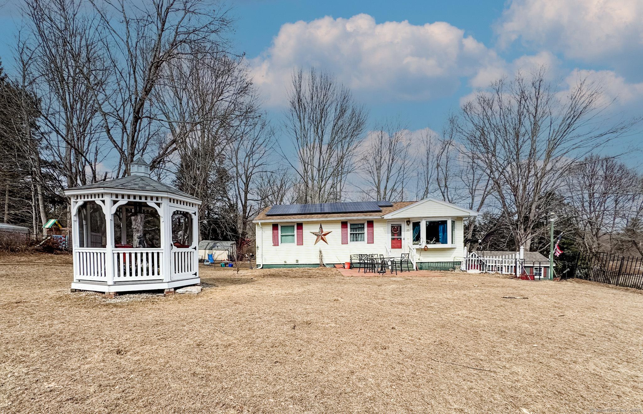 Mason Hill Rd, Brooklyn, CT 06234
