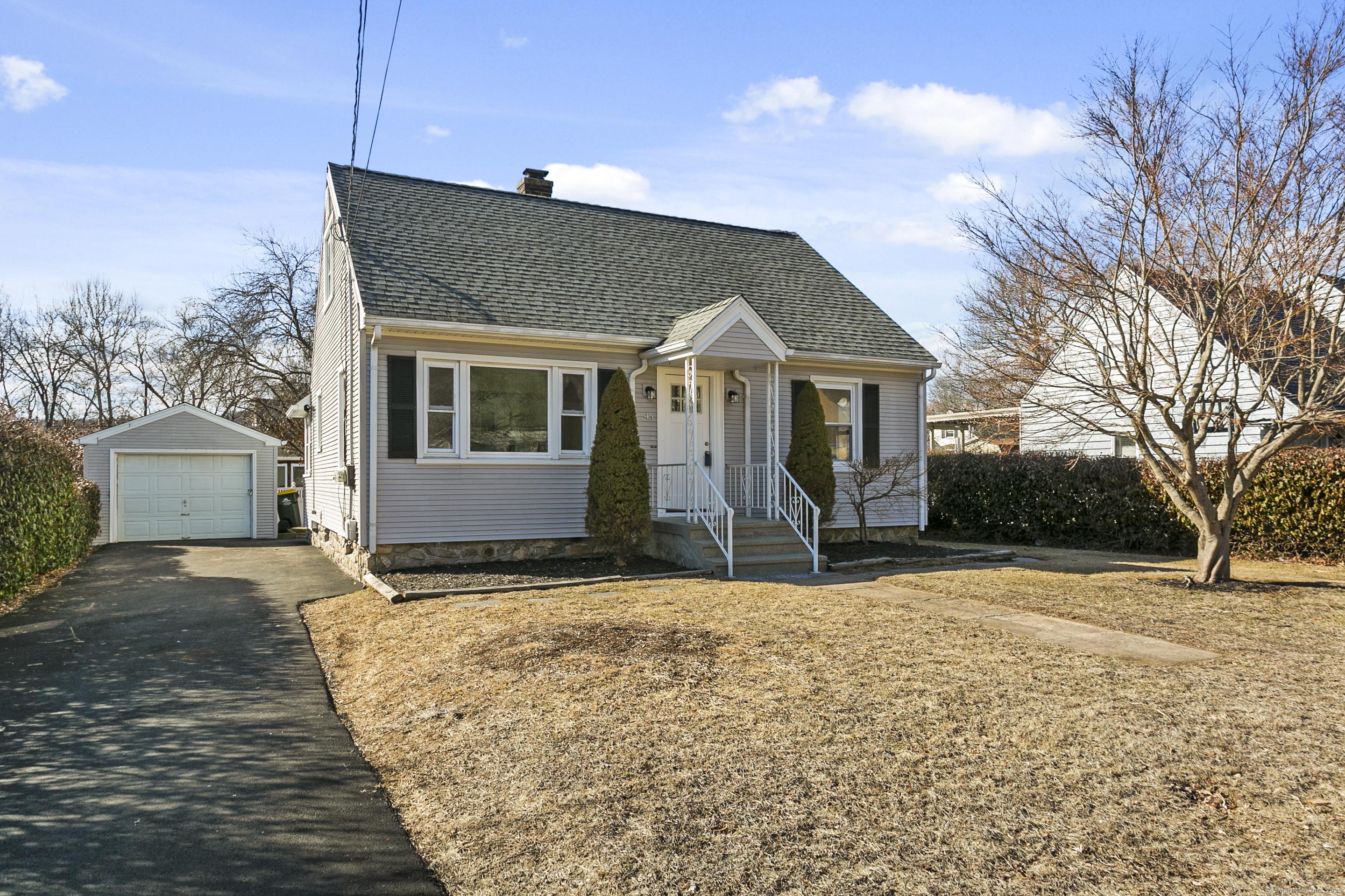 Roosevelt Dr, Ansonia, CT 06401