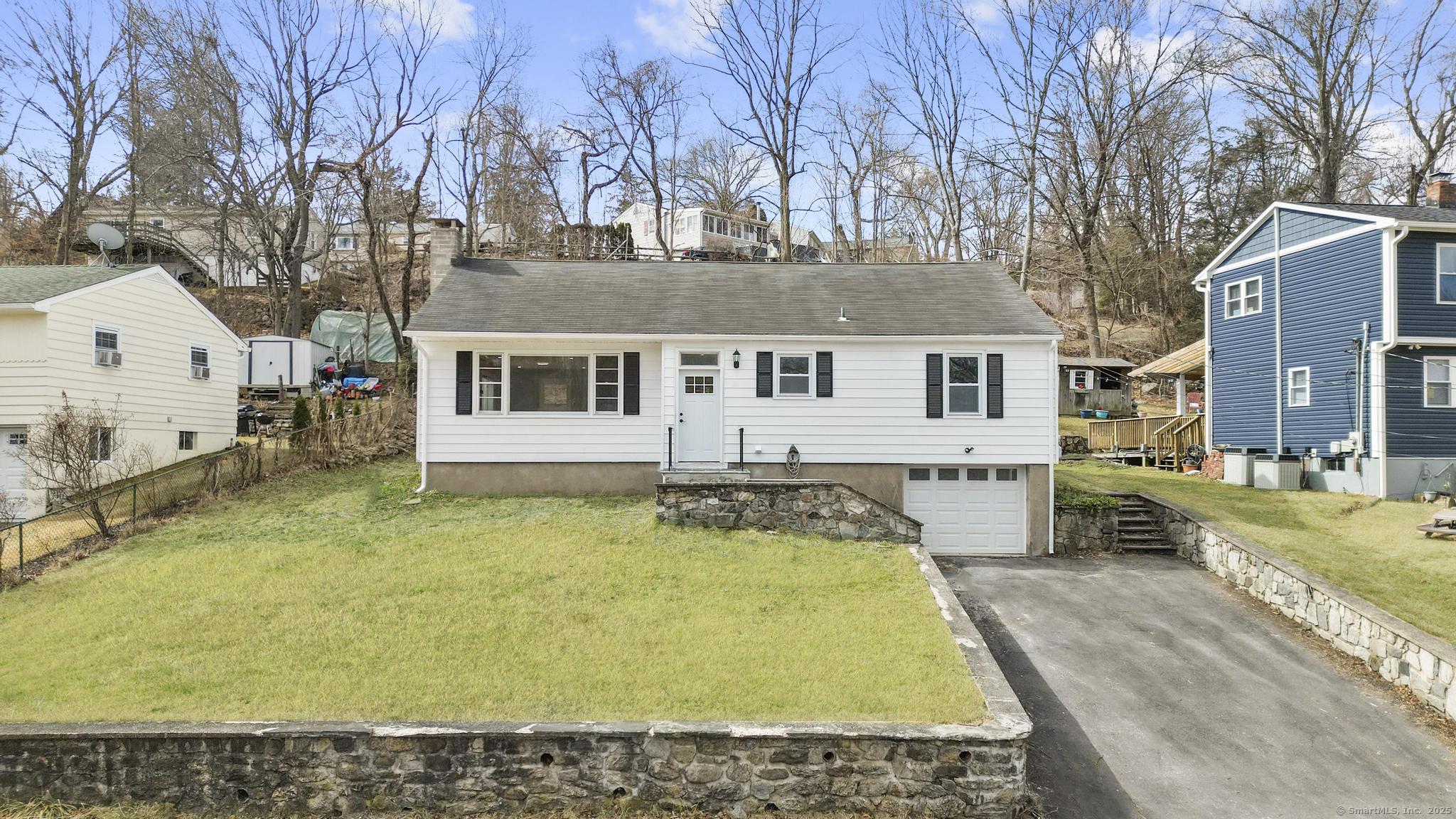 Blackberry Rd, Danbury, CT 06811