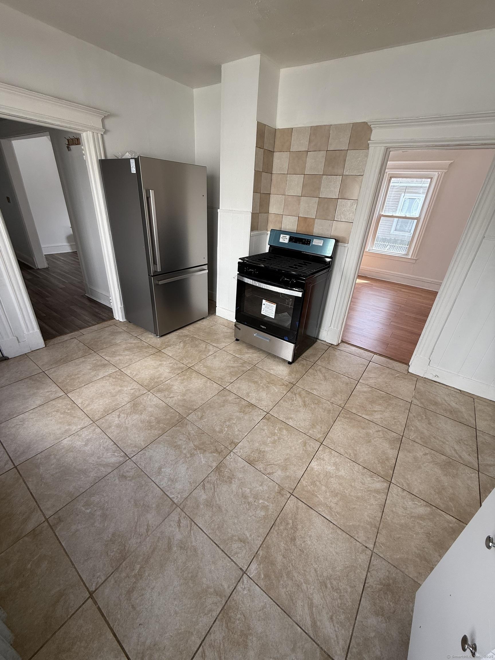 Blue Hills Ave, Hartford, CT 06112