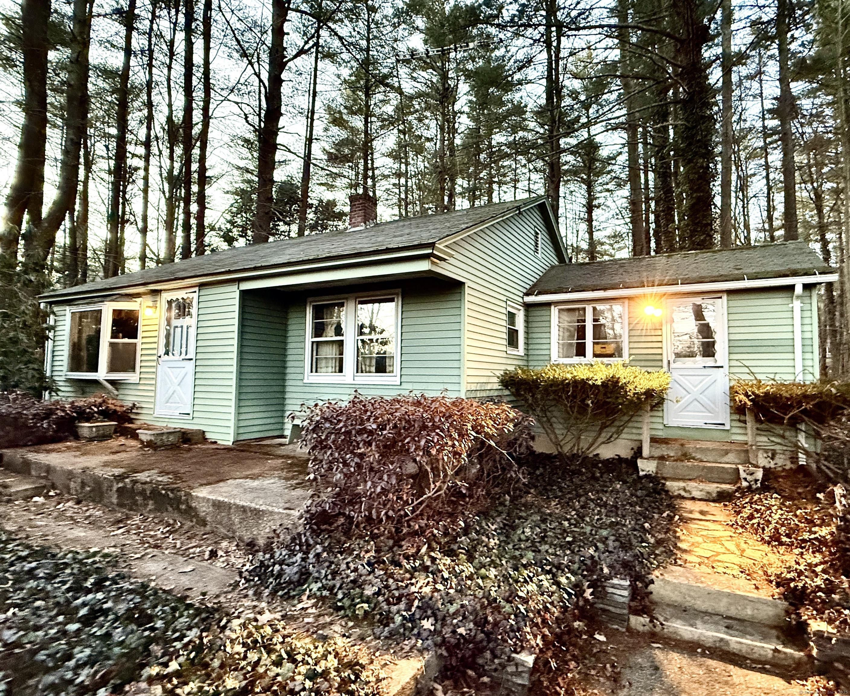 Meadowbrook Ln, Mansfield Center, CT 06250