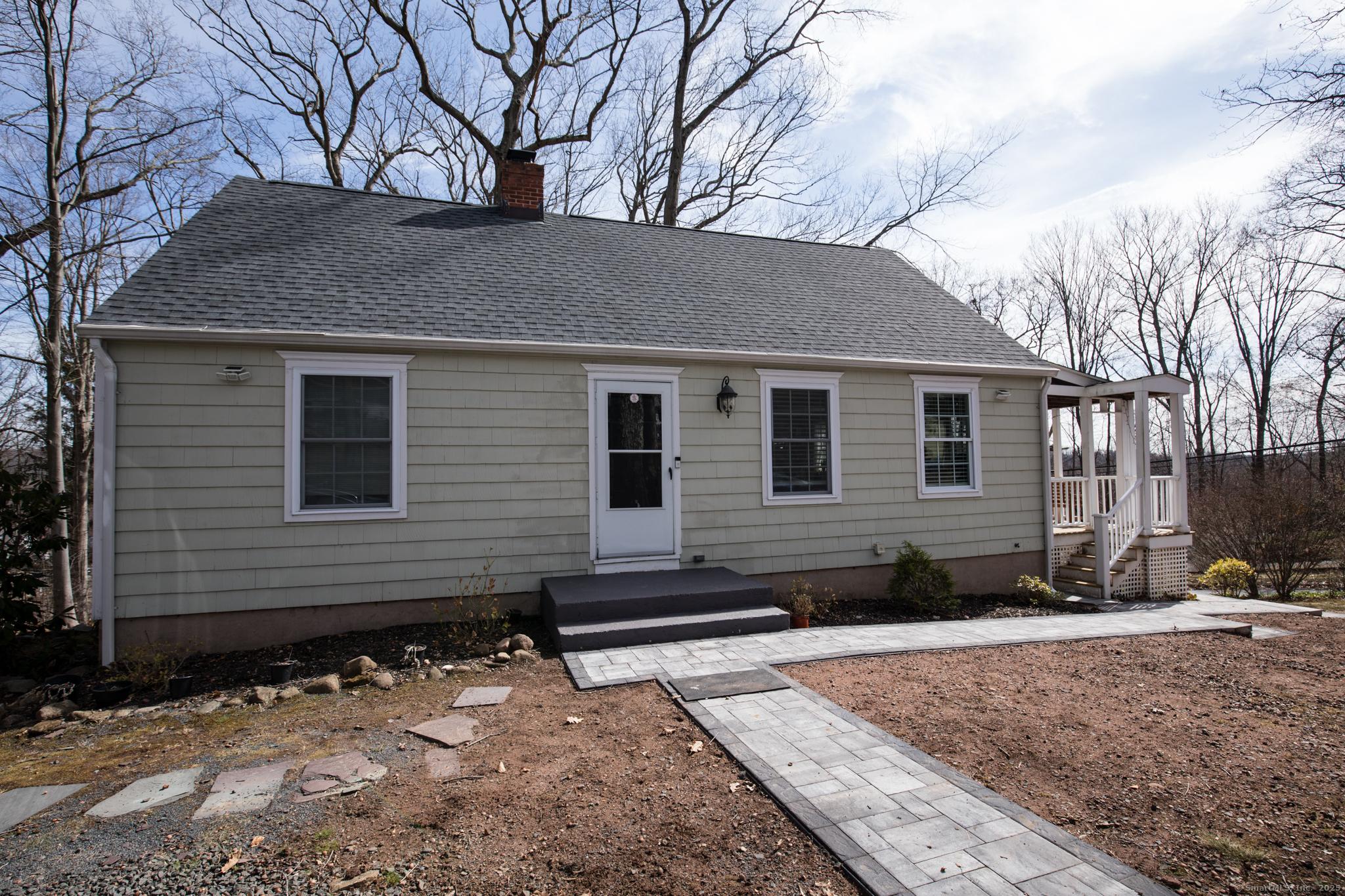 Murlyn Rd, Hamden, CT 06518