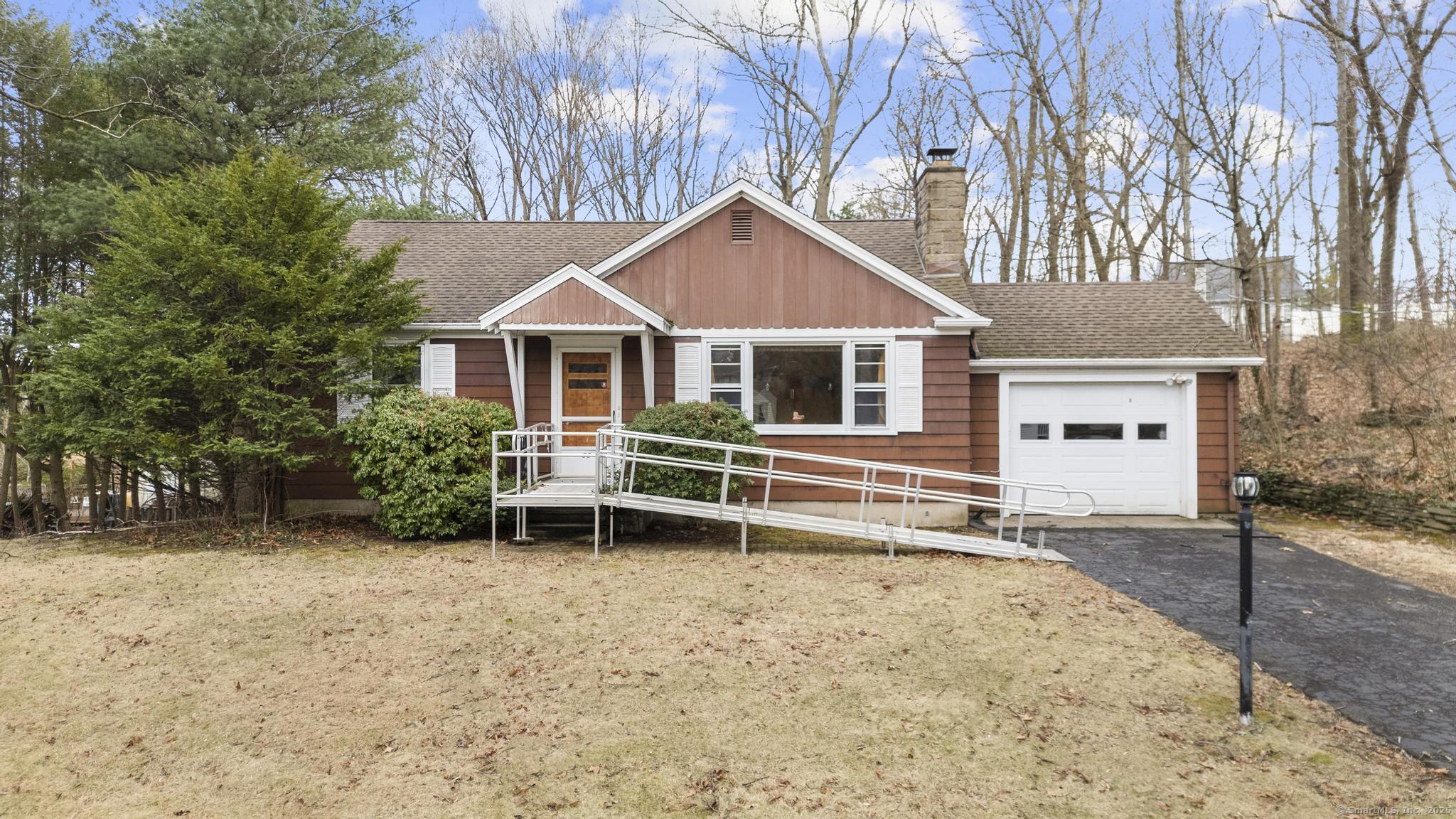 Beardsley Pkwy, Trumbull, CT 06611
