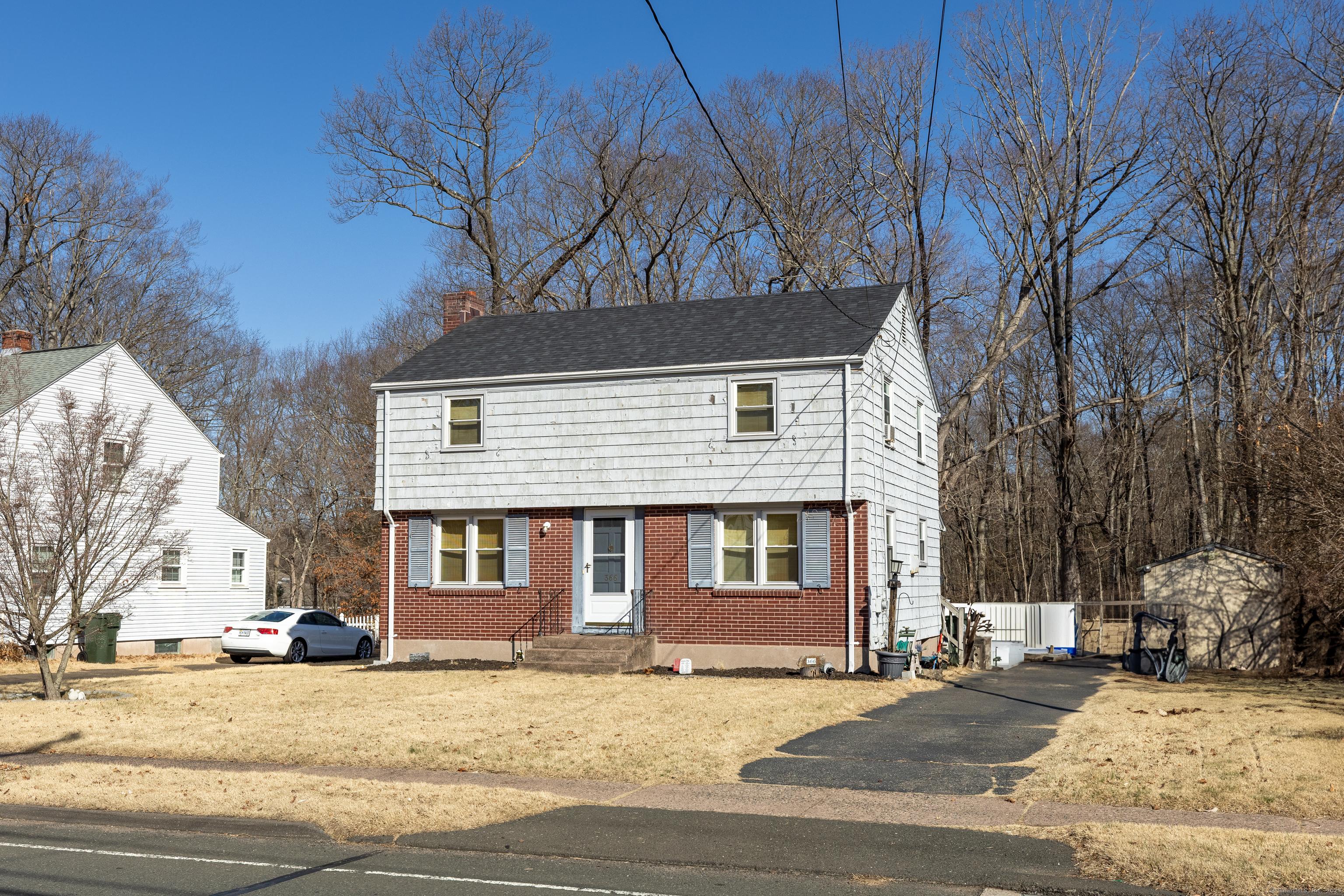 Hills St, East Hartford, CT 06118