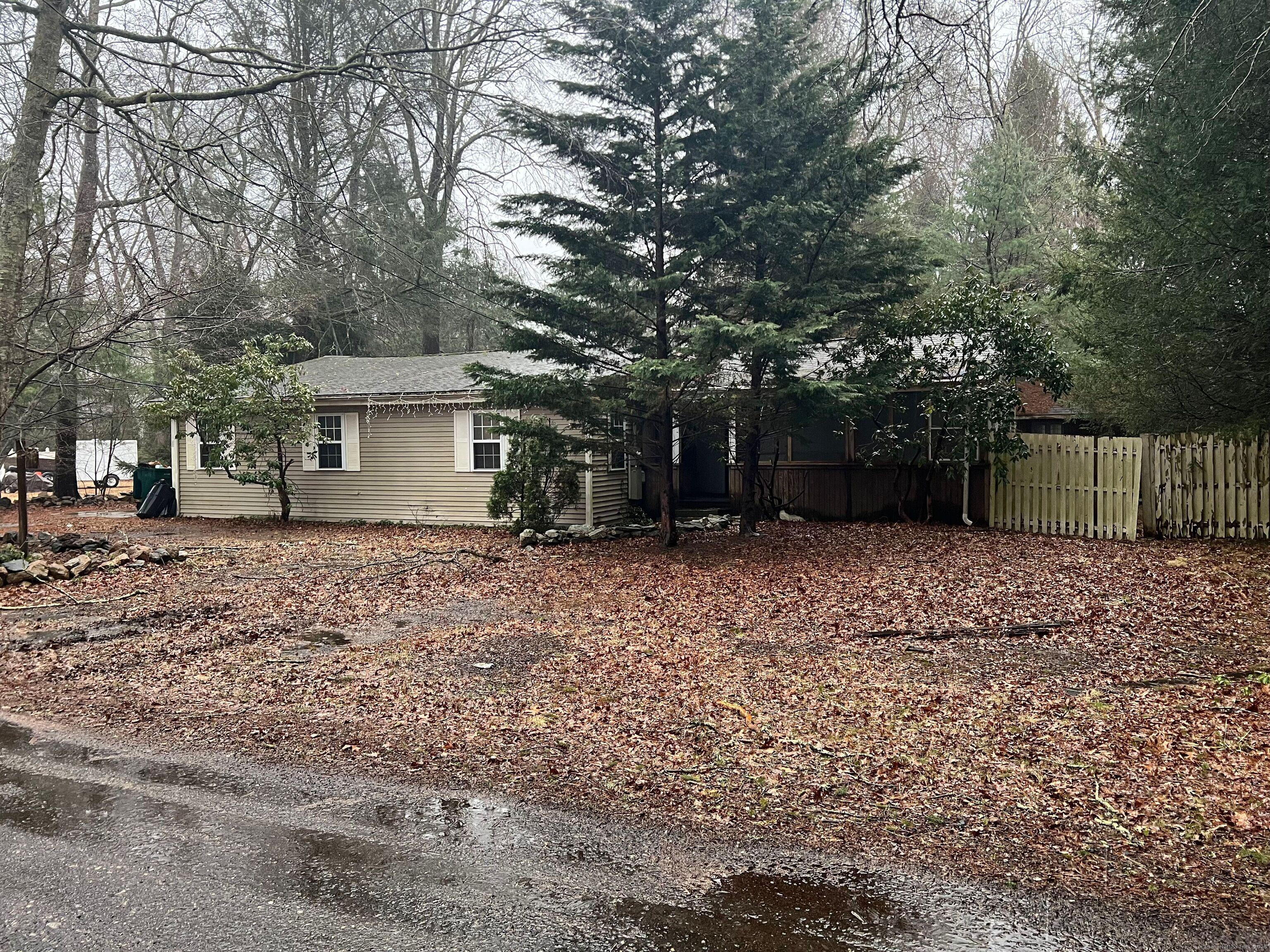 Spruce St, Old Lyme, CT 06371