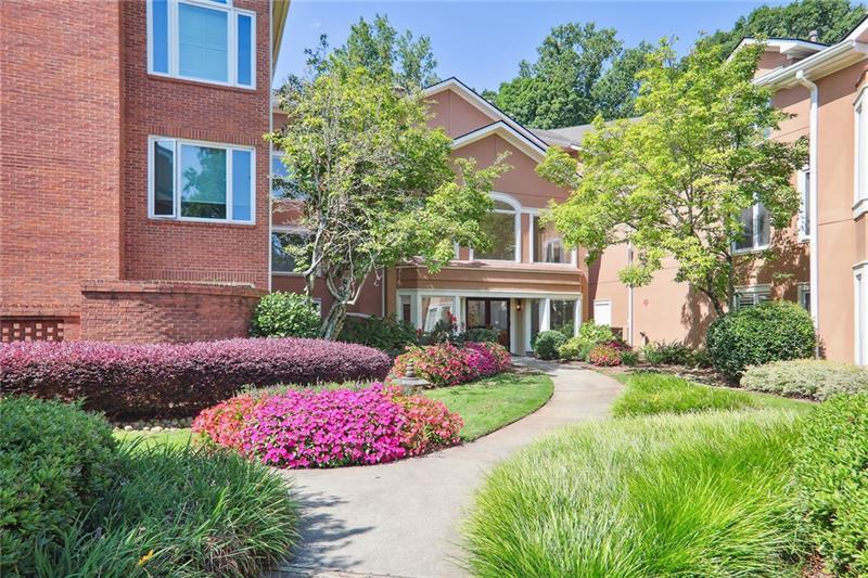 Brooke Ridge Dr, Dunwoody, GA 30338
