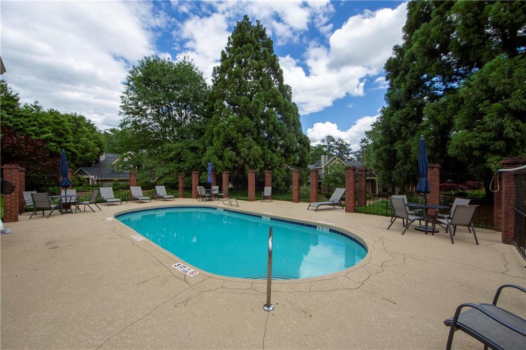 Winston Pl, Decatur, GA 30033