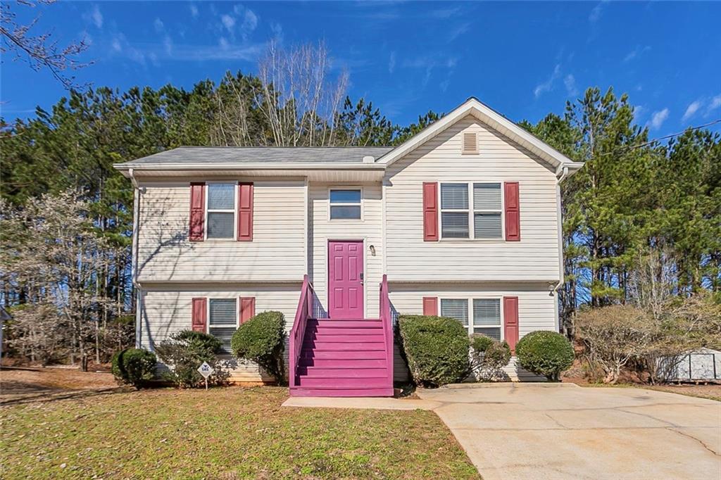 Lineview Dr, Ellenwood, GA 30294