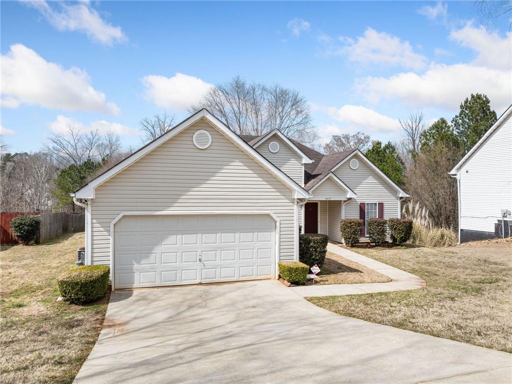 James Wade Dr, Snellville, GA 30039