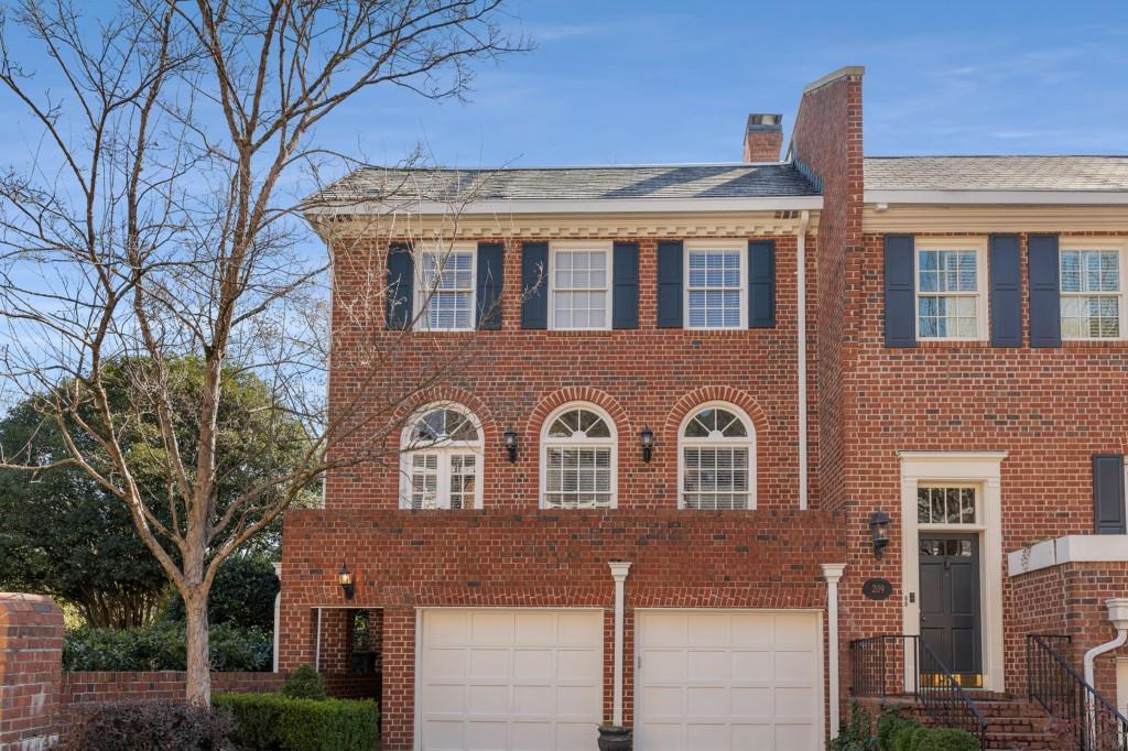 Jefferson Cir, Sandy Springs, GA 30328