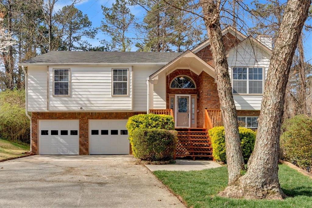 Shore Ln, Lithonia, GA 30058