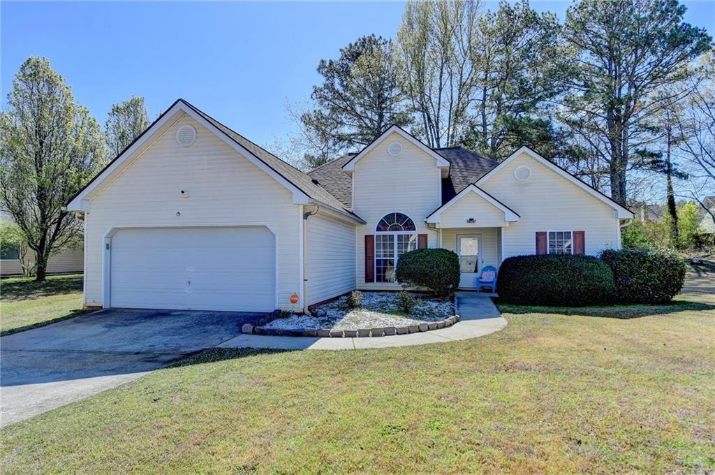 Huff Park Ct, Snellville, GA 30039