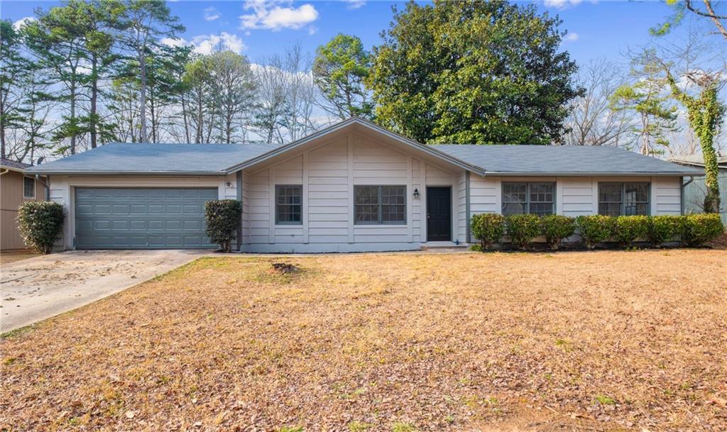 Rockmoor Ct, Stone Mountain, GA 30088