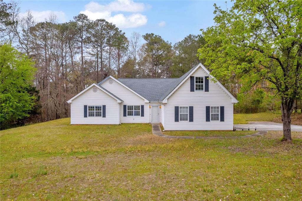 Cedar Dr, Loganville, GA 30052
