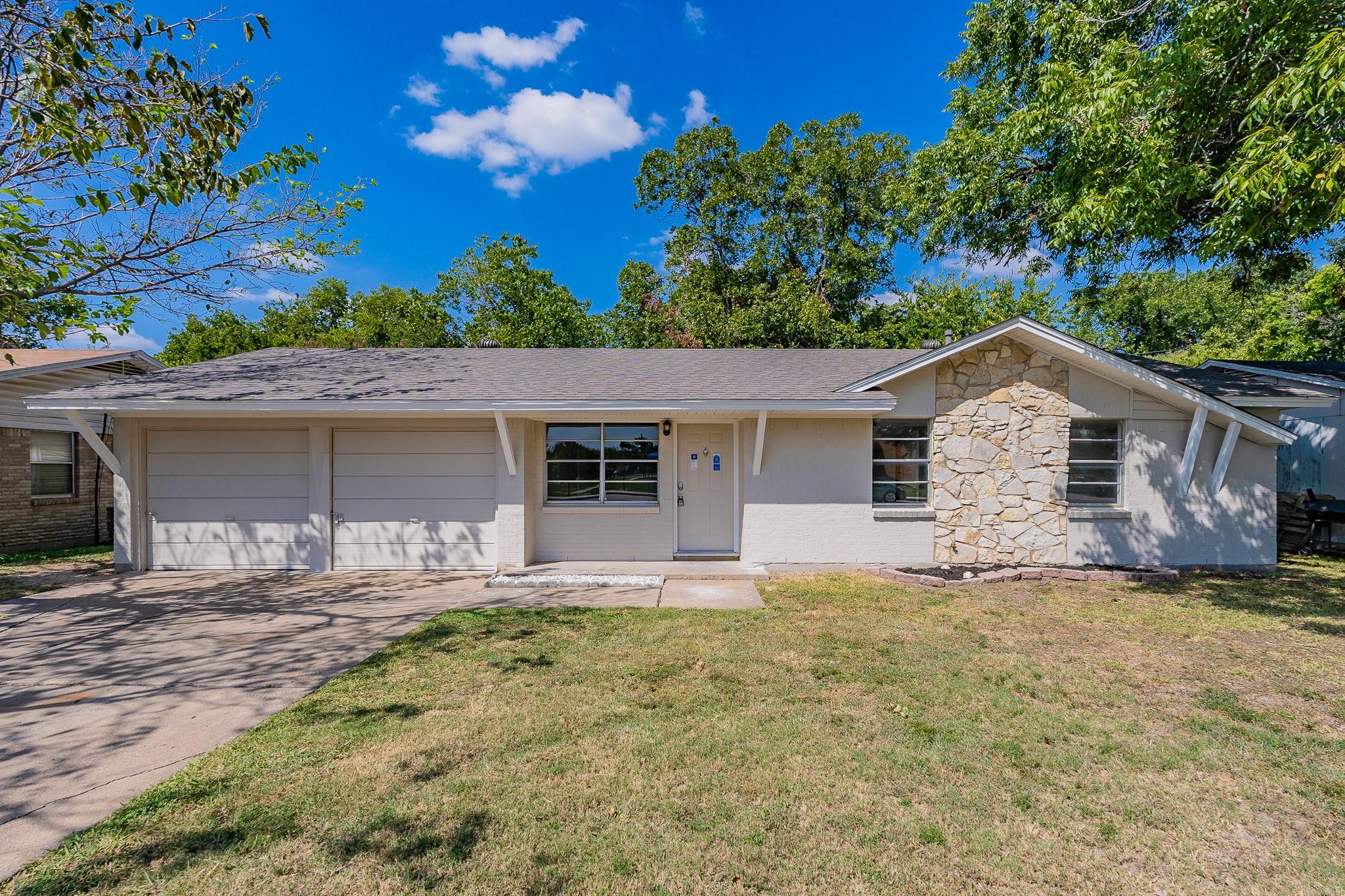 Hanson Dr, Watauga, TX 76148