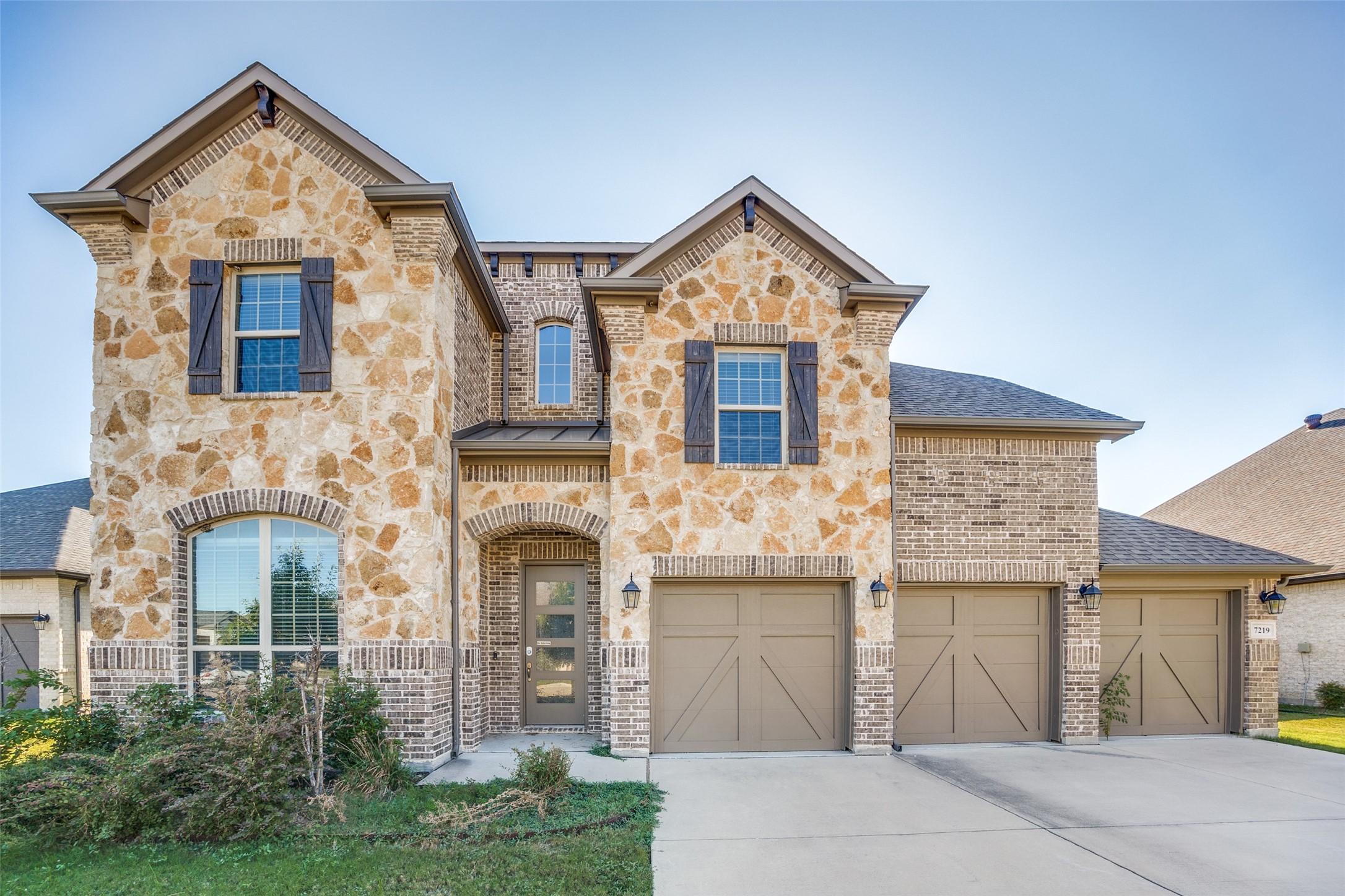 Monet Ln, Grand Prairie, TX 75054