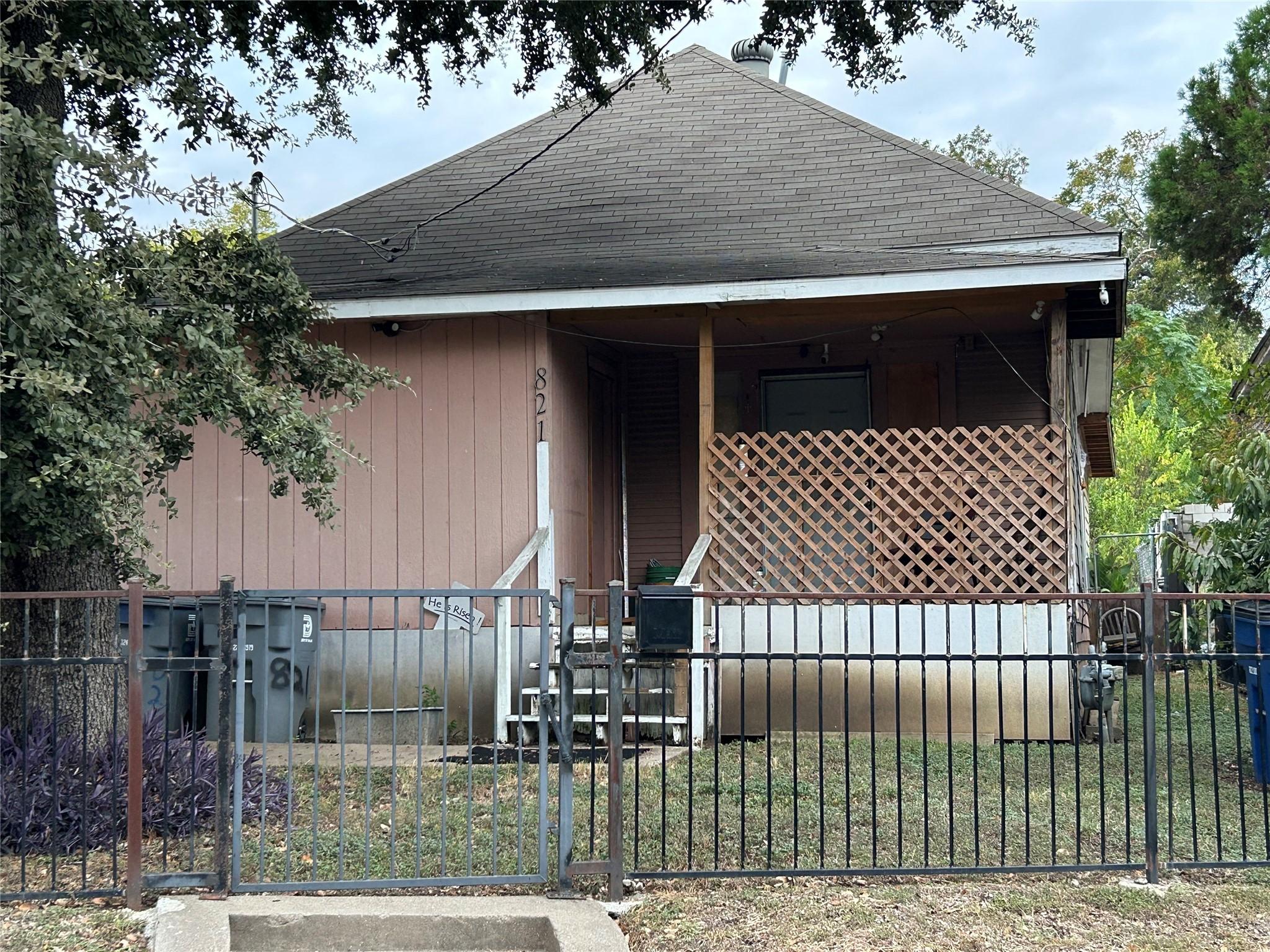 E 10th St, Dallas, TX 75203