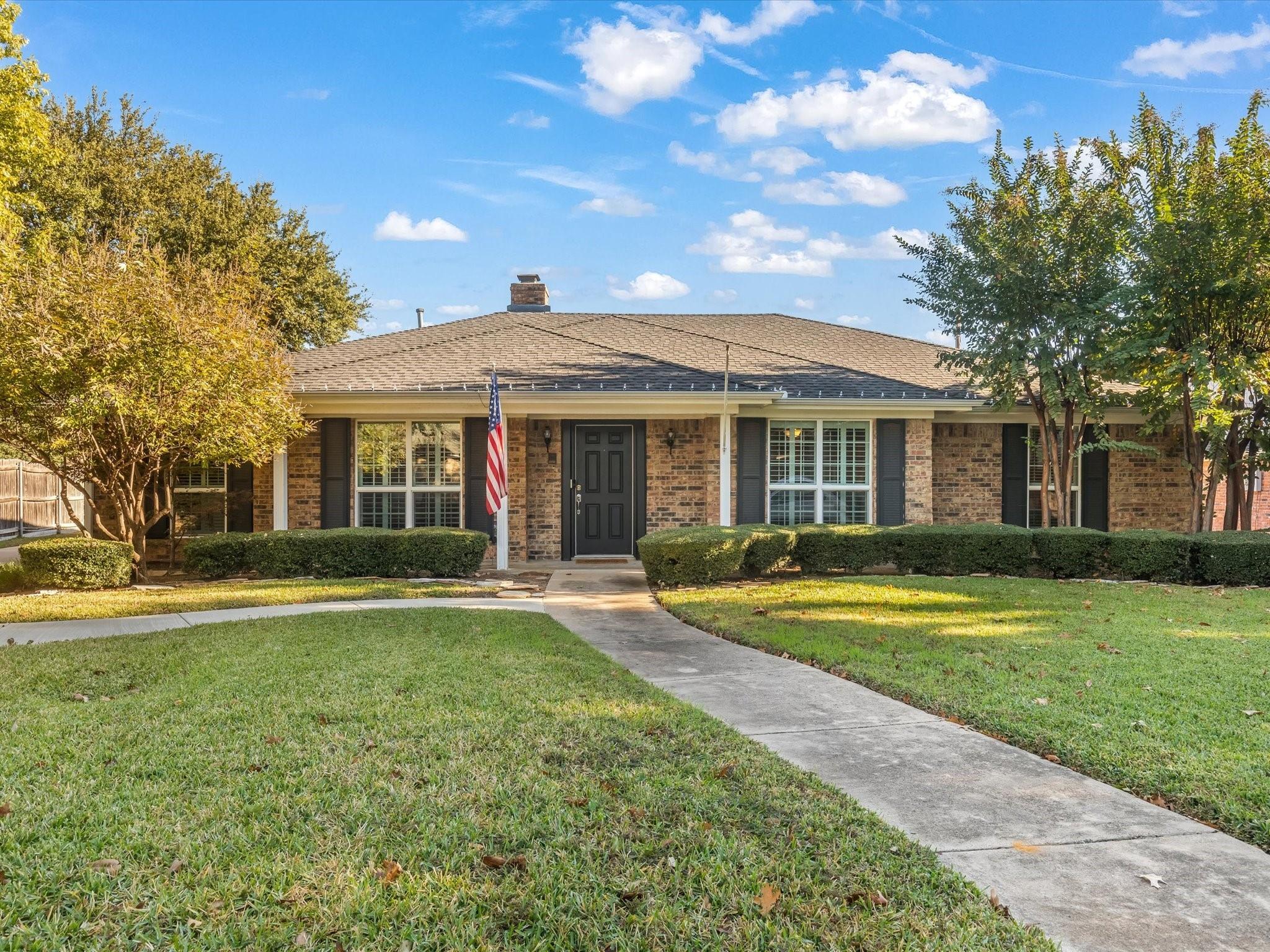 Alameda Ct, Arlington, TX 76016