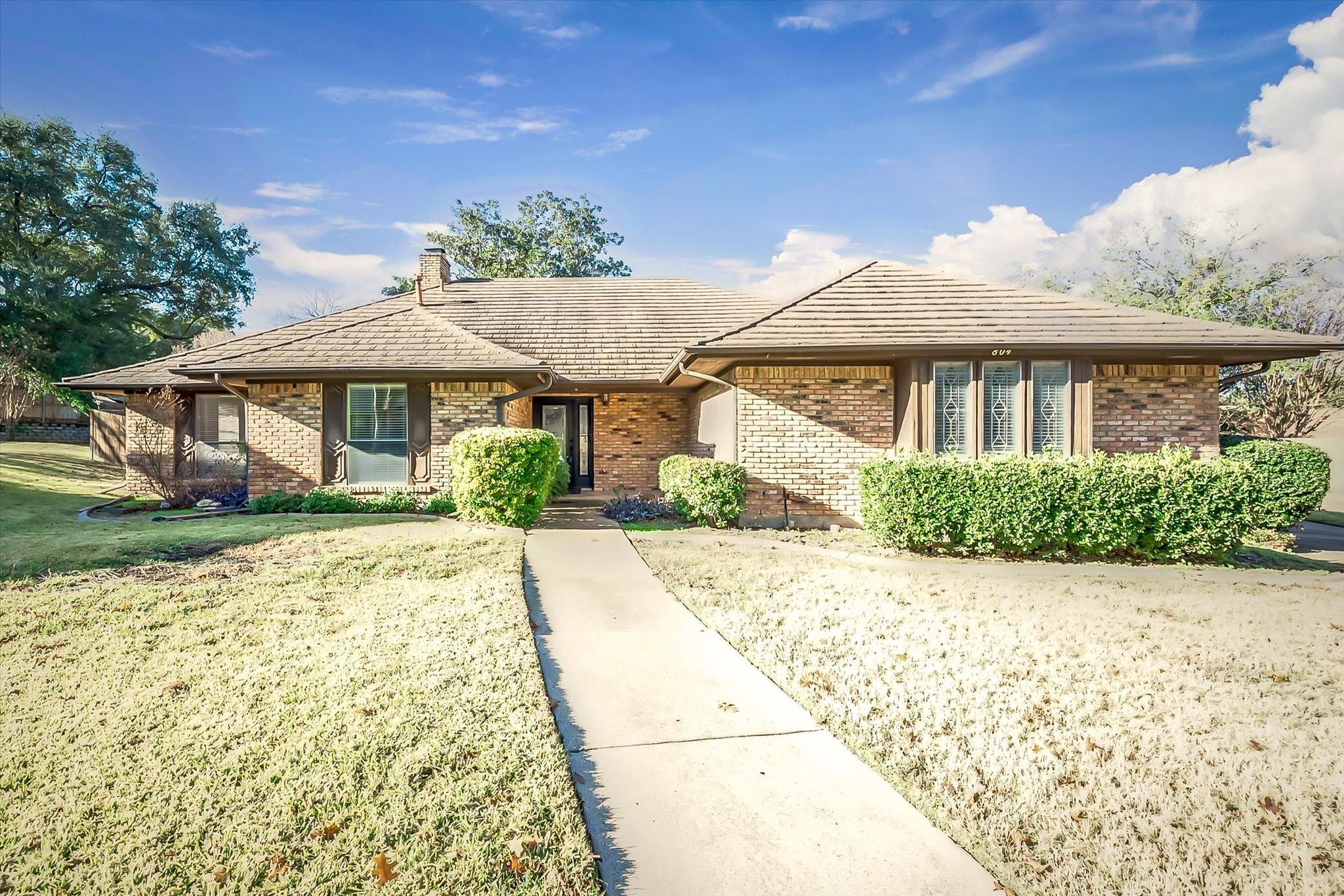 Shadycreek Ct, Arlington, TX 76013